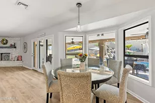 2217 E North Ln, Phoenix, AZ 85028 - Photo 18