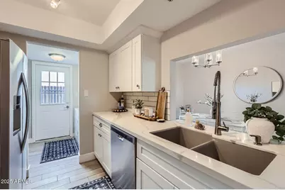 4525 E Rhonda Drive, Phoenix, AZ 85018 - Photo 6