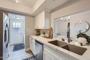 4525 E Rhonda Dr, Phoenix, AZ 85018 - Photo 6