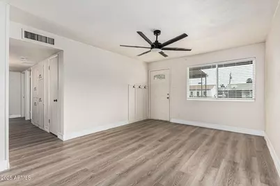 4828 N 71st Avenue, Phoenix, AZ 85033 - Photo 6