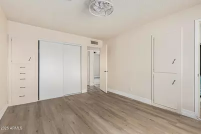 4828 N 71st Avenue, Phoenix, AZ 85033 - Photo 16