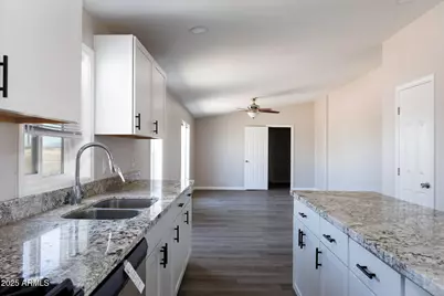 11427 W Stagecoach Road, Arizona City, AZ 85123 - Photo 14