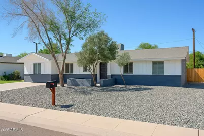 9022 N 18th Drive, Phoenix, AZ 85021 - Photo 1