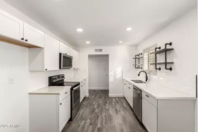 9022 N 18th Drive, Phoenix, AZ 85021 - Photo 12