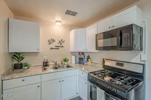 1923 E Yale St, Phoenix, AZ 85006 - Photo 26