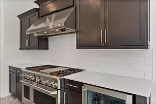 2513 E Pleasant Ln, Phoenix, AZ 85042 - Photo 16