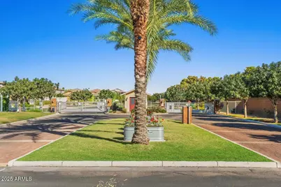 2513 E Pleasant Lane, Phoenix, AZ 85042 - Photo 2