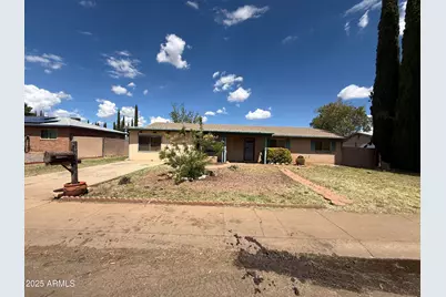 565 Raymond Drive, Sierra Vista, AZ 85635 - Photo 2