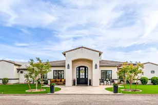 447 W Judd Rd, San Tan Valley, AZ 85143 - Photo 4