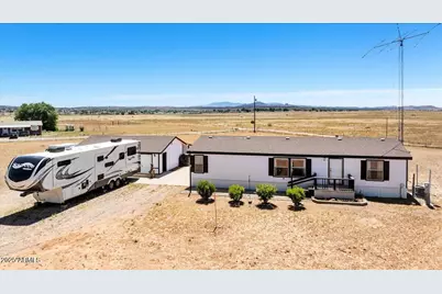 24725 N Patricia Road, Paulden, AZ 86334 - Photo 1