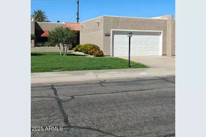 8428 E Malcomb Drive, Scottsdale, AZ 85250 - Photo 2