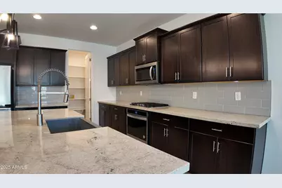 11046 W Levi Drive, Tolleson, AZ 85353 - Photo 28