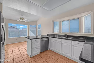 8119 W Corrine Drive, Peoria, AZ 85381 - Photo 12