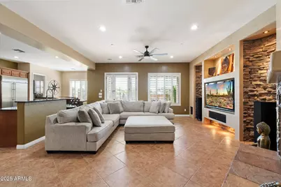 23007 N 38th Way, Phoenix, AZ 85050 - Photo 10