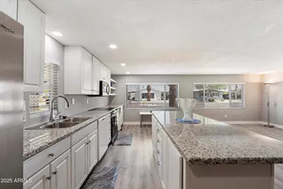 16210 N 32nd Way, Phoenix, AZ 85032 - Photo 6