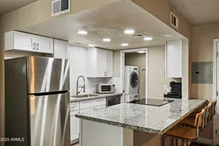 1251 N 47th Pl, Phoenix, AZ 85008 - Photo 6