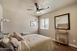 1251 N 47th Pl, Phoenix, AZ 85008 - Photo 12