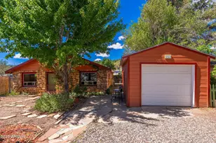 1913 N East St, Flagstaff, AZ 86004 - Photo 1