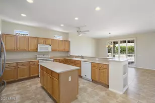 15102 W Rounders Dr, Surprise, AZ 85374 - Photo 14