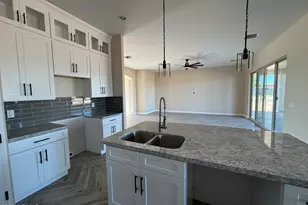 22288 W Dale Ln, Wittmann, AZ 85361 - Photo 8