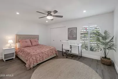 8719 E San Marino Drive, Scottsdale, AZ 85258 - Photo 16