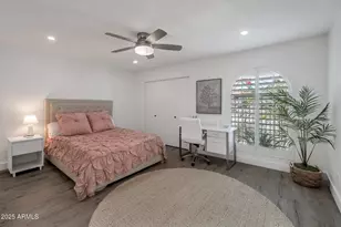 8719 E San Marino Dr, Scottsdale, AZ 85258 - Photo 16