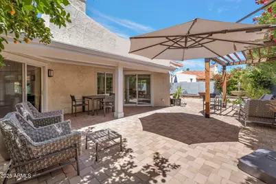 8719 E San Marino Drive, Scottsdale, AZ 85258 - Photo 22