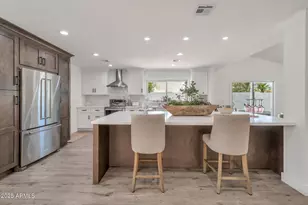 8719 E San Marino Dr, Scottsdale, AZ 85258 - Photo 6