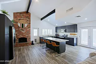 2559 W Olla Cir, Mesa, AZ 85202 - Photo 2