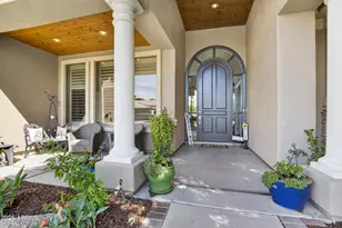 1333 N Cliffside Dr, Gilbert, AZ 85234 - Photo 4