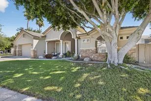 1333 N Cliffside Dr, Gilbert, AZ 85234 - Photo 2