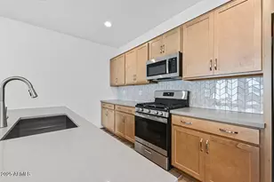 9986 W Piccadilly Rd, Avondale, AZ 85392 - Photo 16