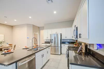 40913 W Sunland Drive, Maricopa, AZ 85138 - Photo 10