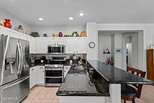 19558 N Desert Garden Dr, Surprise, AZ 85374 - Photo 6