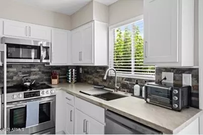 4610 N 68th Street #416, Scottsdale, AZ 85251 - Photo 6