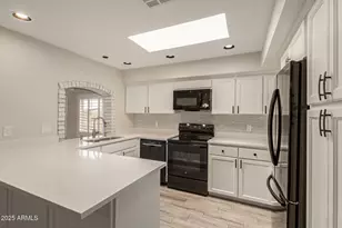 11409 S Tomah St, Phoenix, AZ 85044 - Photo 8