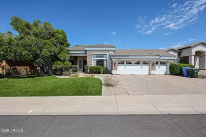 2012 E Glenn Drive, Phoenix, AZ 85020 - Photo 1