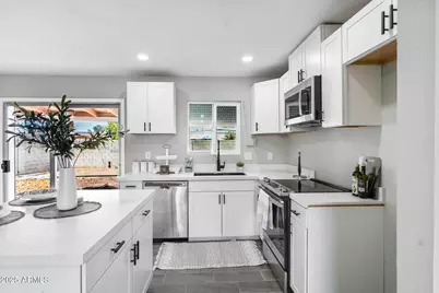 2014 E Bayberry Avenue, Mesa, AZ 85204 - Photo 10