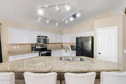 7662 E Peralta Avenue, Mesa, AZ 85212 - Photo 8