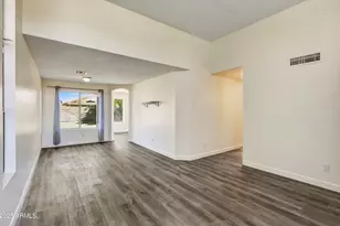 21927 N 74th Ln, Glendale, AZ 85310 - Photo 6