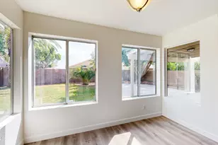 21927 N 74th Ln, Glendale, AZ 85310 - Photo 8