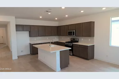 15162 W Gray Fox Trail, Surprise, AZ 85387 - Photo 8