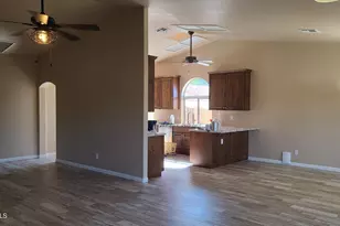 1002 E Hearne Way, Gilbert, AZ 85234 - Photo 4