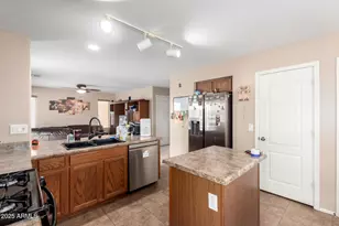 40344 W Thornberry Ln, Maricopa, AZ 85138 - Photo 16