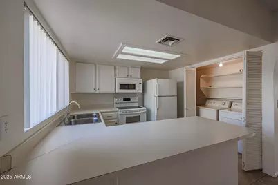7801 N 44th Drive #1039, Glendale, AZ 85301 - Photo 8