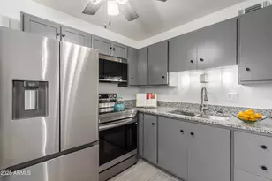 2608 W Berridge Ln, Phoenix, AZ 85017 - Photo 8