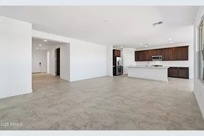 17080 W Hackamore Drive, Surprise, AZ 85387 - Photo 10