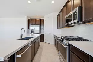 17080 W Hackamore Dr, Surprise, AZ 85387 - Photo 4