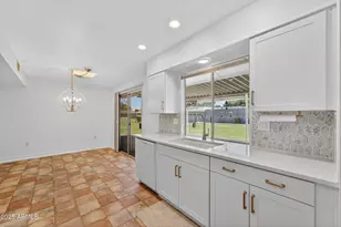 9821 W Pleasant Valley Rd, Sun City, AZ 85351 - Photo 12