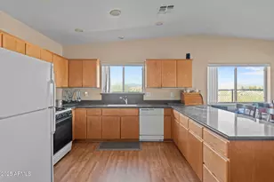 823 Yaqui Dr, Wickenburg, AZ 85390 - Photo 8